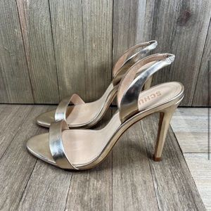 Schutz Luriane Womens Size 7.5 Gold Patent Leather Stilettos High Heels Sandals